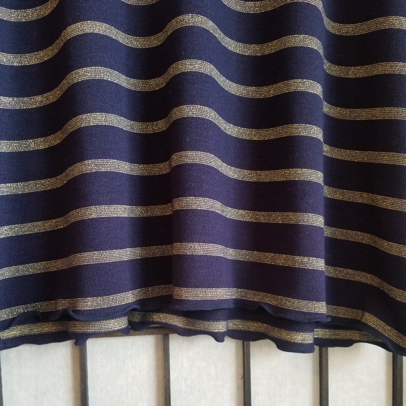 Nwot navy and gold turtleneck - Picture 4 of 6